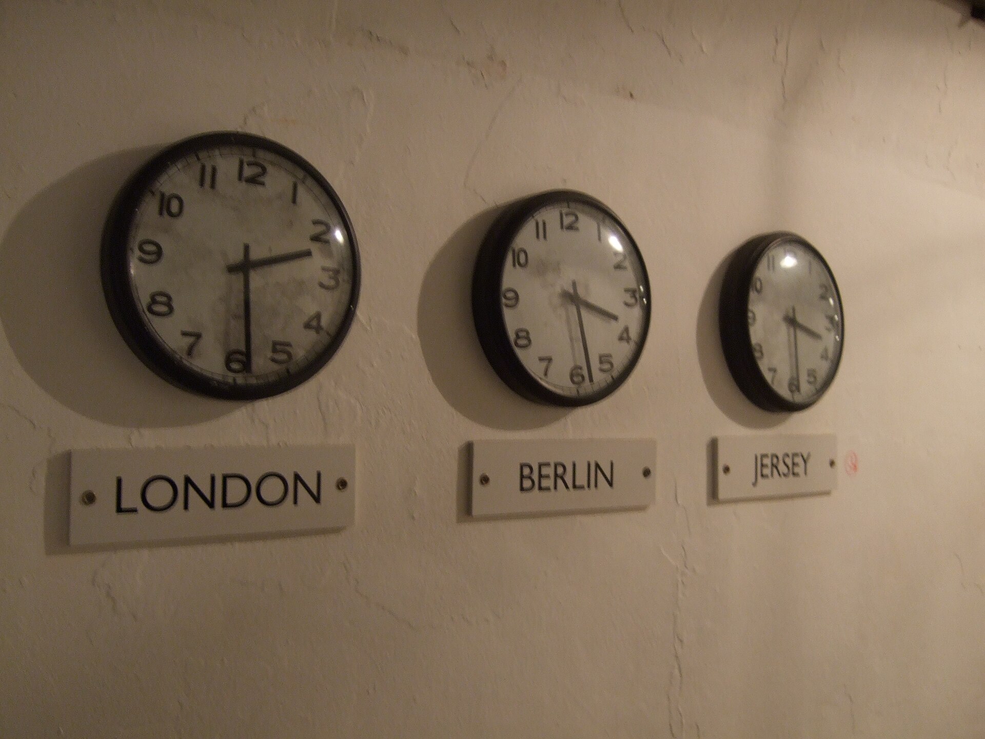 world clocks time zones wall