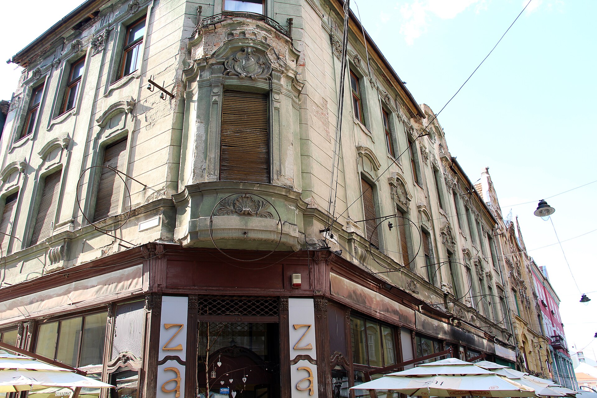 Timisoara street cafe